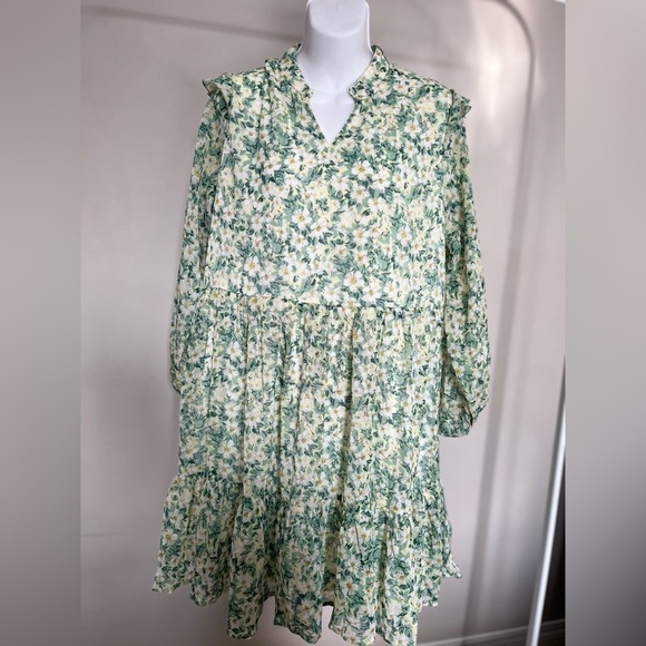 Plus size A shaped floral light green dress - Picture 6 of 9